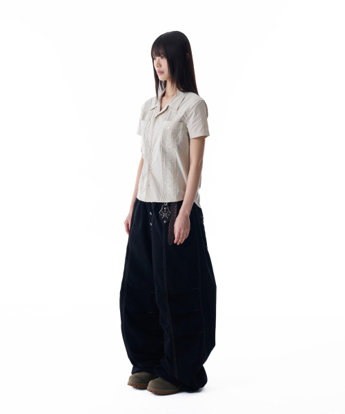 AAKAM(アーカム)の「膝ピンタックスタッズコットンパンツ(ブラック)(その他パンツ・レディース・その他・1/2)」の11枚目の写真