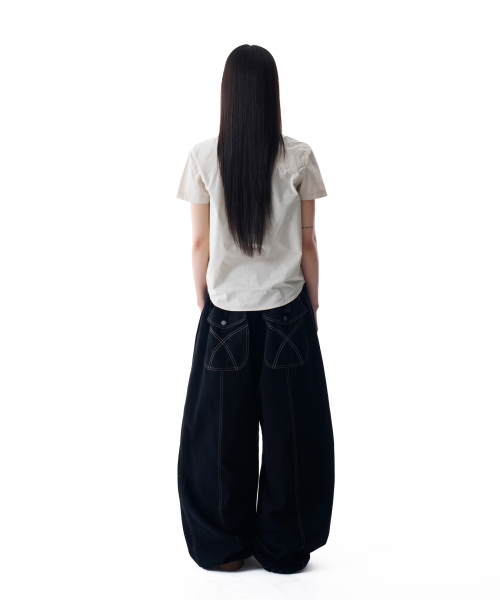 AAKAM(アーカム)の「膝ピンタックスタッズコットンパンツ(ブラック)(その他パンツ・レディース・その他・1/2)」の12枚目の写真