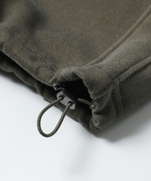 FRIZMWORKS（フリズムワークス）の「PIGMENT TERRY TRACK PANTS _ OLIVE（スウェットパンツ・メンズ・その他・MEDIUM/LARGE/X-LARGE）」の6枚目の写真