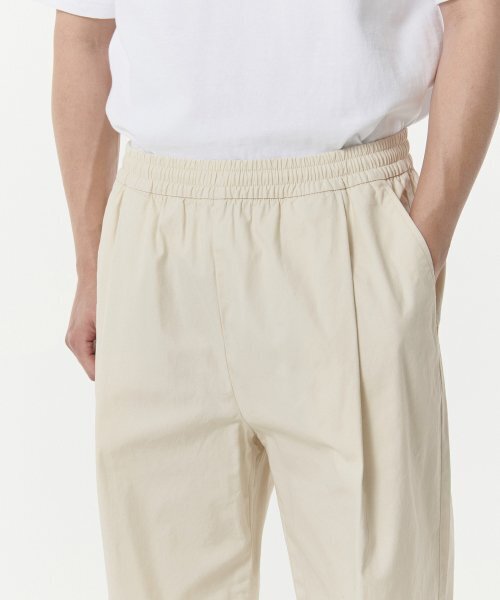 MUSINSA STANDARD（ムシンサスタンダード）の「コットンディープタックワイドバンディングパンツ[クリーム]（その他パンツ・メンズ・その他・26/28/30/32/34/36/38/40/42）」の4枚目の写真