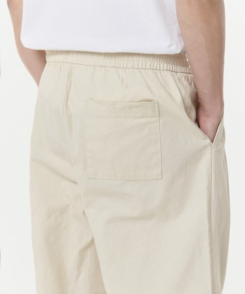 MUSINSA STANDARD（ムシンサスタンダード）の「コットンディープタックワイドバンディングパンツ[クリーム]（その他パンツ・メンズ・その他・26/28/30/32/34/36/38/40/42）」の6枚目の写真