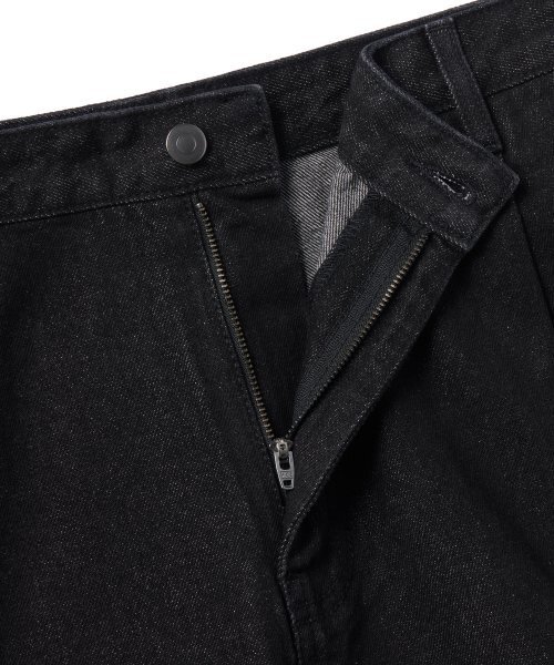 MUSINSA STANDARD（ムシンサスタンダード）の「ディープタックワイドデニムパンツ [ロー ブラック]（デニムパンツ・メンズ・その他・40/33/26/27/28/29/38/36/34/32/30/31）」の3枚目の写真