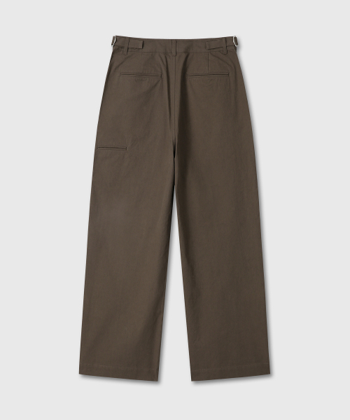 DIVEIN（ダイブイン）の「UNIFORM COTTON CHINO PANTS (BROWN)（その他パンツ・メンズ・その他・0/1/2）」の3枚目の写真