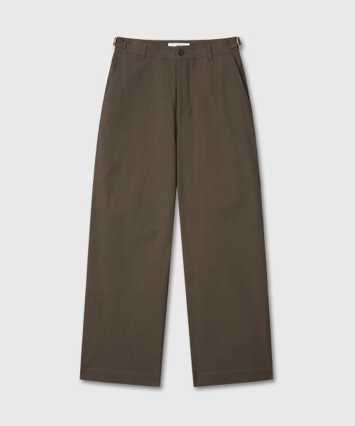DIVEIN（ダイブイン）の「UNIFORM COTTON CHINO PANTS (BROWN)（その他パンツ・メンズ・その他・0/1/2）」の2枚目の写真