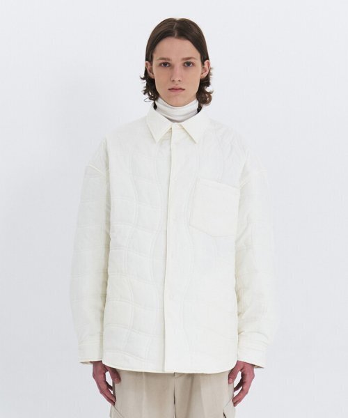 WINDER(ワインダー)の「WOBBLE QUILTING PADDED SHIRTS PARKA - IVORY(ダウンジャケット/コート・メンズ・その他・LARGE/MEDIUM)」の1枚目の写真