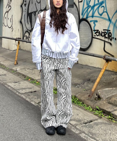 Oriens JOURNAL STANDARD（オリエンス ジャーナルスタンダード）の「ベルトデザインゼブラパンツ（その他パンツ・レディース・ブラウン系その他/ホワイト系その他・36/38）」の2枚目の写真