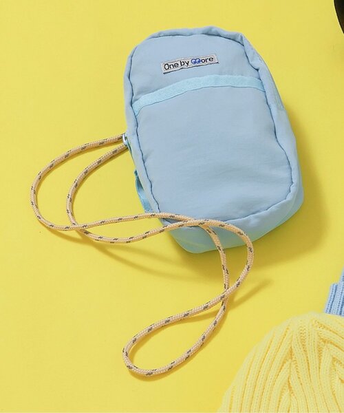 BREEZE（ブリーズ）の「one by more ネックポーチ（ポーチ・キッズ・ブルー/ブラック・FREE）」の2枚目の写真