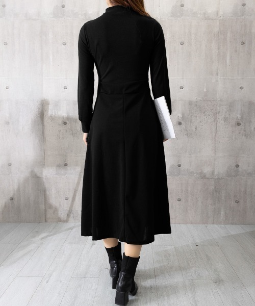 Miniministore(ミニミニストア)の「ベルト飾りロングワンピースウエストマーク(ワンピース・レディース・ブラック・L/M)」の10枚目の写真