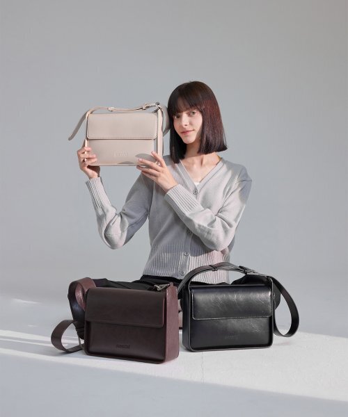 SONORIAL(ソノリアル)の「Fino bag - ピノバックブラック(メッセンジャーバッグ・レディース・ブラック・FREE)」の6枚目の写真