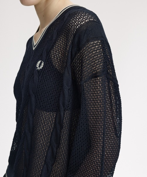 FRED PERRY（フレッドペリー）の「Mesh Cable Knit Jumper／メッシュケーブルニット（ニット/セーター・レディース・ベージュ/ネイビー・10）」の6枚目の写真