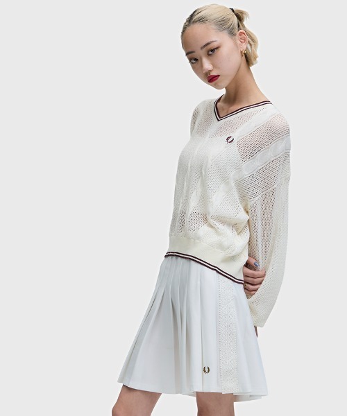 FRED PERRY（フレッドペリー）の「Mesh Cable Knit Jumper／メッシュケーブルニット（ニット/セーター・レディース・ベージュ/ネイビー・10）」の9枚目の写真