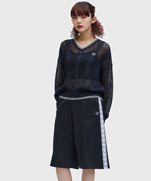 FRED PERRY（フレッドペリー）の「Mesh Cable Knit Jumper／メッシュケーブルニット（ニット/セーター・レディース・ベージュ/ネイビー・10）」の15枚目の写真