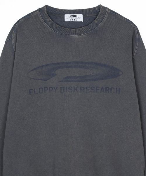 FDR(エフディーアール)の「Pigment Washed Disk Logo Crewneck Slate Gray(スウェット・メンズ・その他・M/L/S)」の3枚目の写真