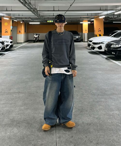 FDR(エフディーアール)の「Pigment Washed Disk Logo Crewneck Slate Gray(スウェット・メンズ・その他・M/L/S)」の7枚目の写真