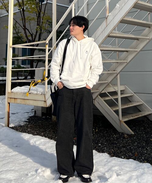 URBANAGE(アーバンエイジ)の「スタンダードワイドデニムパンツ_ブラック(デニムパンツ・レディース・その他・SMALL/X-LARGE/MEDIUM/LARGE)」の5枚目の写真