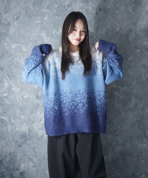 NOIZY（ノイジー）の「Gradient Animal Shaggy Knit / グラデーション 総柄 プルオーバー クルーネック シャギーニット（ニット/セーター・メンズ・ブルー/ブラック・MEDIUM/LARGE）」の12枚目の写真