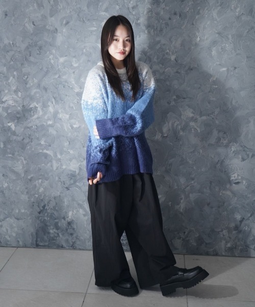 NOIZY（ノイジー）の「Gradient Animal Shaggy Knit / グラデーション 総柄 プルオーバー クルーネック シャギーニット（ニット/セーター・メンズ・ブルー/ブラック・MEDIUM/LARGE）」の13枚目の写真