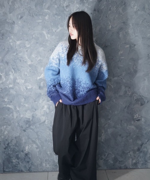 NOIZY（ノイジー）の「Gradient Animal Shaggy Knit / グラデーション 総柄 プルオーバー クルーネック シャギーニット（ニット/セーター・メンズ・ブルー/ブラック・MEDIUM/LARGE）」の16枚目の写真