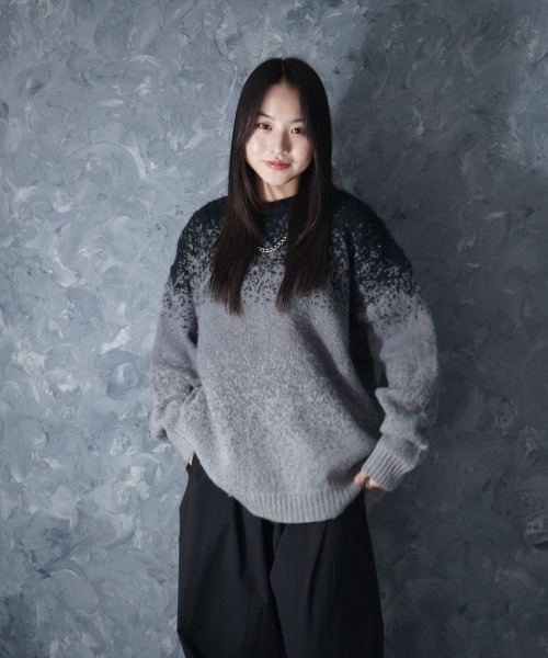 NOIZY（ノイジー）の「Gradient Animal Shaggy Knit / グラデーション 総柄 プルオーバー クルーネック シャギーニット（ニット/セーター・メンズ・ブルー/ブラック・MEDIUM/LARGE）」の18枚目の写真