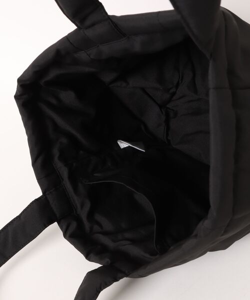 RUSTY(ラスティ)の「【RUSTY/ラスティー】中綿 キルティング トートBAG(トートバッグ・レディース・オレンジ/ブラック/ダークグリーン・FREE)」の6枚目の写真