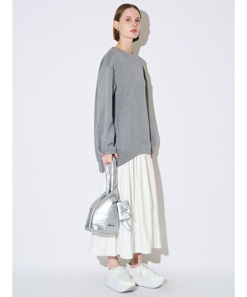 ELENDEEK（エレンディーク）の「フォルムドッキングワンピース（ワンピース・レディース・ブラック/グレー・01/02）」の4枚目の写真