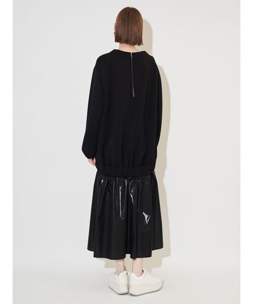 ELENDEEK（エレンディーク）の「フォルムドッキングワンピース（ワンピース・レディース・ブラック/グレー・01/02）」の16枚目の写真