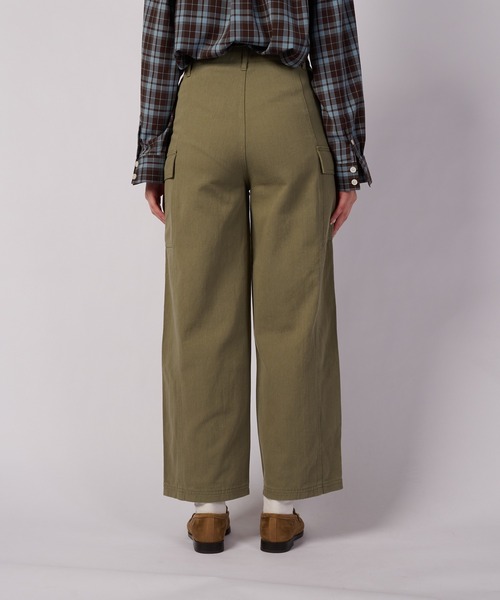 Eddie Bauer(エディーバウアー)の「チノ ユーティリティ ワークパンツ(その他パンツ・レディース・ライトベージュ/ブラック/カーキ・S/XL/L/M)」の11枚目の写真