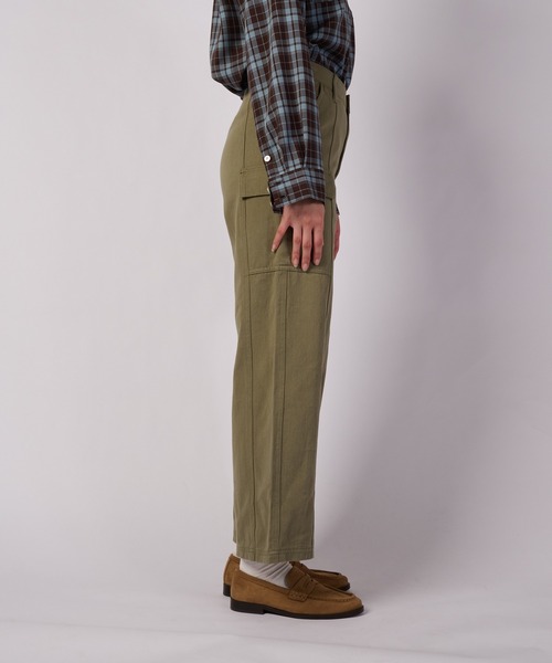 Eddie Bauer(エディーバウアー)の「チノ ユーティリティ ワークパンツ(その他パンツ・レディース・ライトベージュ/ブラック/カーキ・S/XL/L/M)」の6枚目の写真