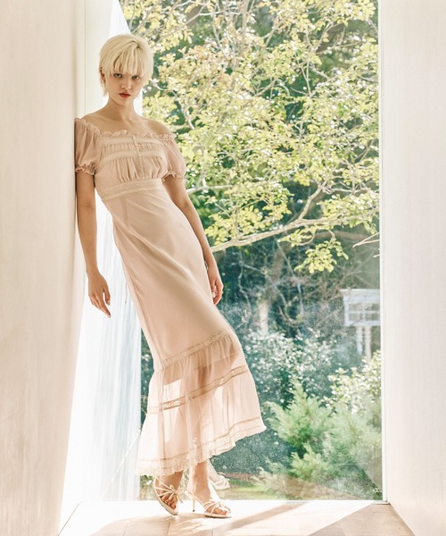 ME COUTURE(ミークチュール)の「2wayオフショルシフォンドレス(ワンピース・レディース・ライトブルー/アイボリー/ベージュ・1/0)」の8枚目の写真