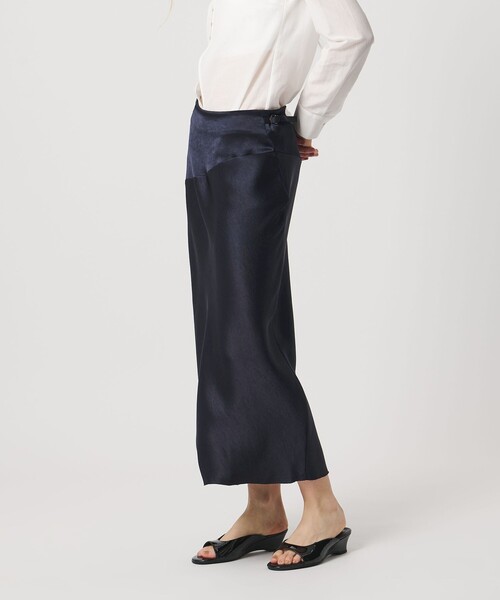 ATTISESSION（アティセッション）の「＜ATTISESSION＞サテン カットオフ ミディアム スカート（スカート・レディース・ネイビー/ダークグレー・30/50）」の6枚目の写真