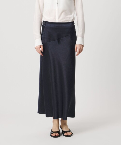 ATTISESSION（アティセッション）の「＜ATTISESSION＞サテン カットオフ ミディアム スカート（スカート・レディース・ネイビー/ダークグレー・30/50）」の7枚目の写真