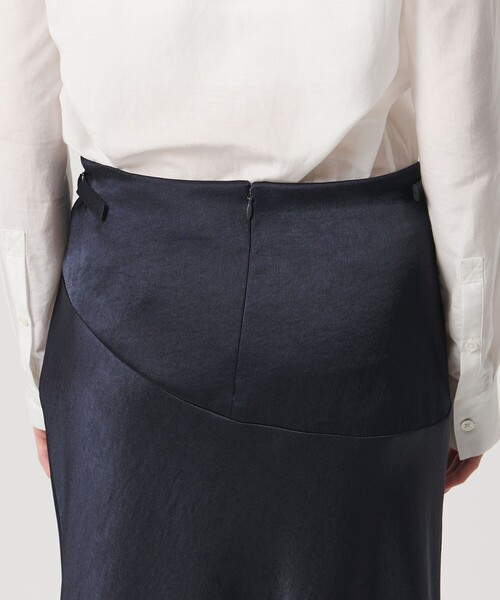 ATTISESSION（アティセッション）の「＜ATTISESSION＞サテン カットオフ ミディアム スカート（スカート・レディース・ネイビー/ダークグレー・30/50）」の11枚目の写真