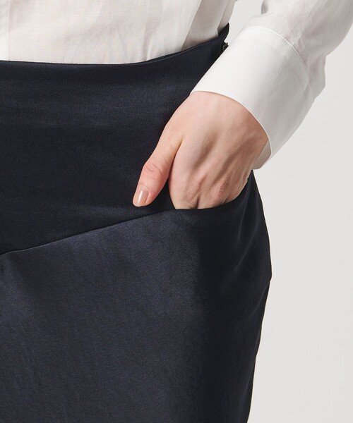 ATTISESSION（アティセッション）の「＜ATTISESSION＞サテン カットオフ ミディアム スカート（スカート・レディース・ネイビー/ダークグレー・30/50）」の12枚目の写真