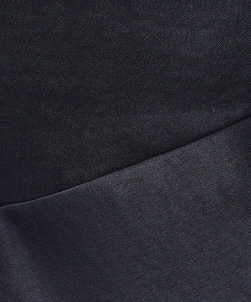 ATTISESSION（アティセッション）の「＜ATTISESSION＞サテン カットオフ ミディアム スカート（スカート・レディース・ネイビー/ダークグレー・30/50）」の16枚目の写真