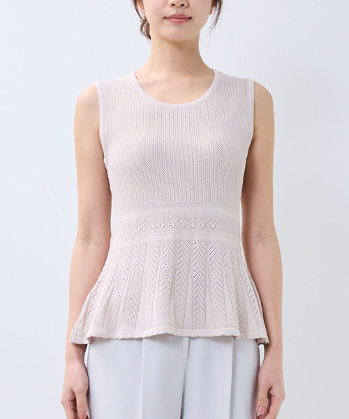 NARACAMICIE(ナラカミーチェ)の「【NARACAMICIE】透かし編みペプラムノースリプルオーバー(ニット/セーター・レディース・ブラウン/ブラック/ピンク/ブルー/ネイビー・M)」の6枚目の写真