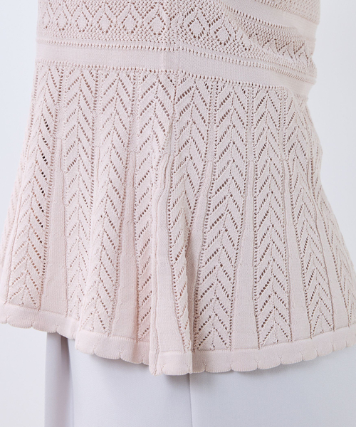 NARACAMICIE(ナラカミーチェ)の「【NARACAMICIE】透かし編みペプラムノースリプルオーバー(ニット/セーター・レディース・ブラウン/ブラック/ピンク/ブルー/ネイビー・M)」の12枚目の写真