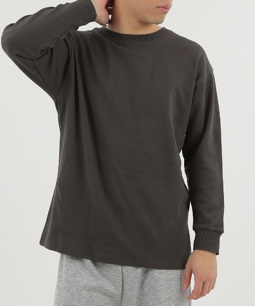 CLOTHY(クロシィ)の「【ふんわり柔らかな手触り】メンズダブルフェイスコットン100%無地ロンT(Tシャツ/カットソー・メンズ・モカ/ブラック/ネイビー/チャコールグレー/グレー/ホワイト/ブラウン・LARGE/MEDIUM)」の3枚目の写真