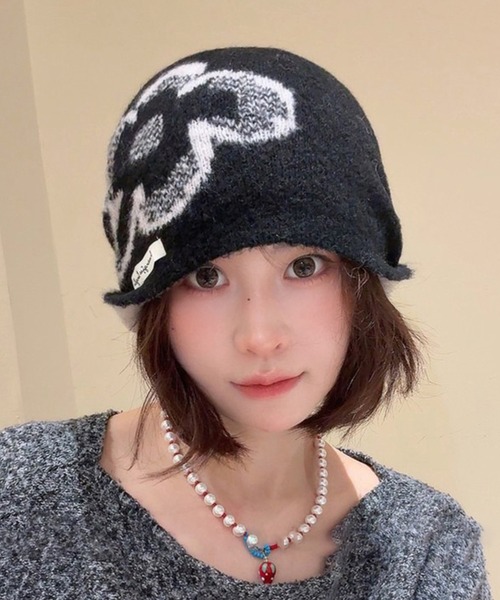 LOUIS VUITTON フラワーモチーフ ニットキャップ ビーニー LOUIS