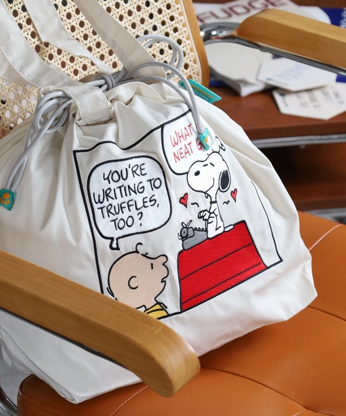 SNOOPY(スヌーピー)の「SNOOPY スヌーピー 巾着トートバッグ 刺繍(トートバッグ・レディース・キナリ/グレー・FREE)」の3枚目の写真