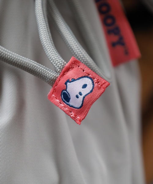 SNOOPY(スヌーピー)の「SNOOPY スヌーピー 巾着トートバッグ 刺繍(トートバッグ・レディース・キナリ/グレー・FREE)」の11枚目の写真
