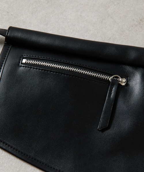 COLONY 2139（コロニートゥーワンスリーナイン）の「レザーウェストベルトバッグ（ボディバッグ/ウエストポーチ・レディース・ブラウン/ブラック・FREE）」の4枚目の写真