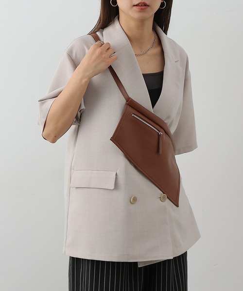 COLONY 2139（コロニートゥーワンスリーナイン）の「レザーウェストベルトバッグ（ボディバッグ/ウエストポーチ・レディース・ブラウン/ブラック・FREE）」の12枚目の写真