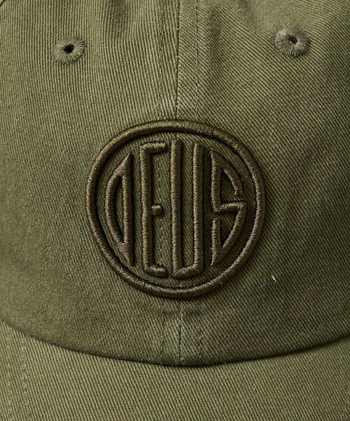 DEUS EX MACHINA（デウスエクスマキナ）の「【Deus Ex Machina / デウスエクスマキナ】Pill Logo Dad Cap / キャップ/ 帽子 / ユニセックス（キャップ・メンズ・グリーン・フリー）」の3枚目の写真
