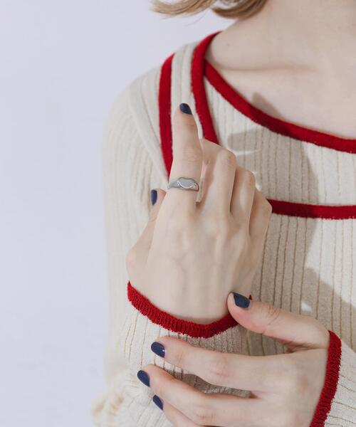 SMELLY（スメリー）の「ステンレスハートシグネットリング（リング・レディース・シルバー・11.5）」の4枚目の写真