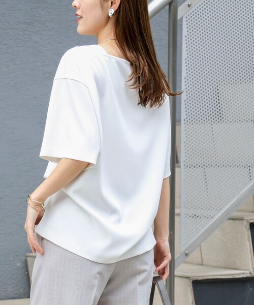 NOLLEY’S(ノーリーズ)の「《セットアップ対応》ウォッシャブルイージーツイルTブラウス(シャツ/ブラウス・レディース・ブラック/チャコールグレー/ホワイト・38)」の18枚目の写真