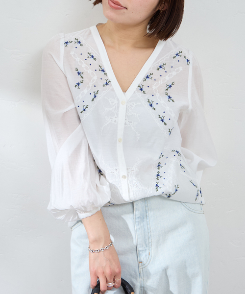 U by SPICK&SPAN(ユーバイスピックアンドスパン)の「ロングスリーブ刺繍ブラウス(シャツ/ブラウス・レディース・ホワイト・FREE)」の12枚目の写真