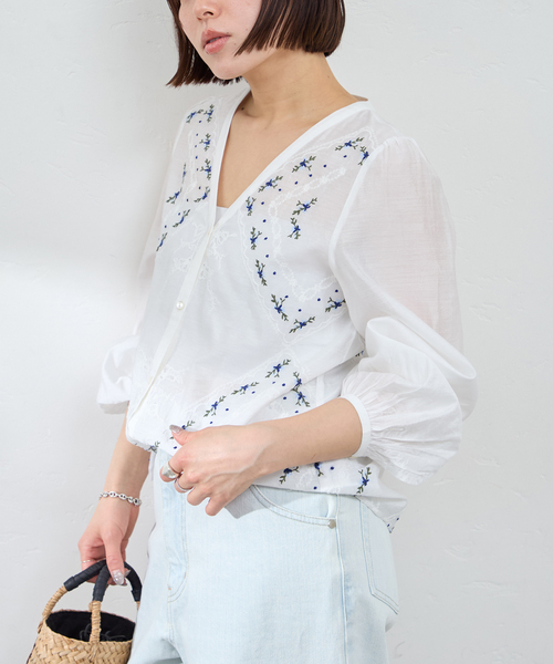 U by SPICK&SPAN(ユーバイスピックアンドスパン)の「ロングスリーブ刺繍ブラウス(シャツ/ブラウス・レディース・ホワイト・FREE)」の13枚目の写真