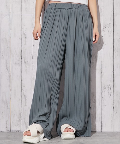 GORGE(ゴージ)の「《カットプリーツ イージー》ワイドパンツ/きれいめカジュアル/オールシーズン/全5色(その他パンツ・レディース・ブルー/アイボリー/ブラック/チャコール/モカ・F)」の1枚目の写真
