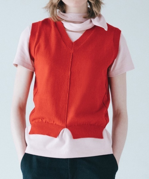 soduk(スドーク)の「notch notch vest(ベスト・レディース・レッド/ブラック/グレー・ONE SIZE)」の5枚目の写真