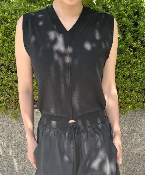 soduk（スドーク）の「notch notch vest（ベスト・レディース・レッド/ブラック/グレー・ONE SIZE）」の6枚目の写真